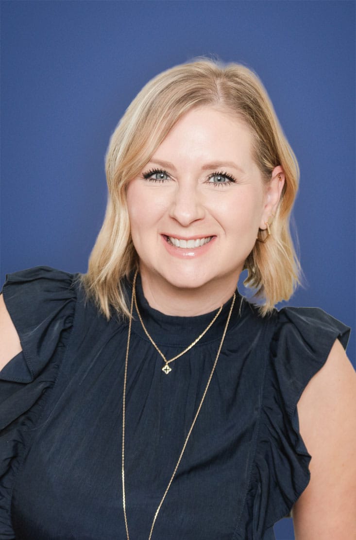 AmberMenendez_headshot